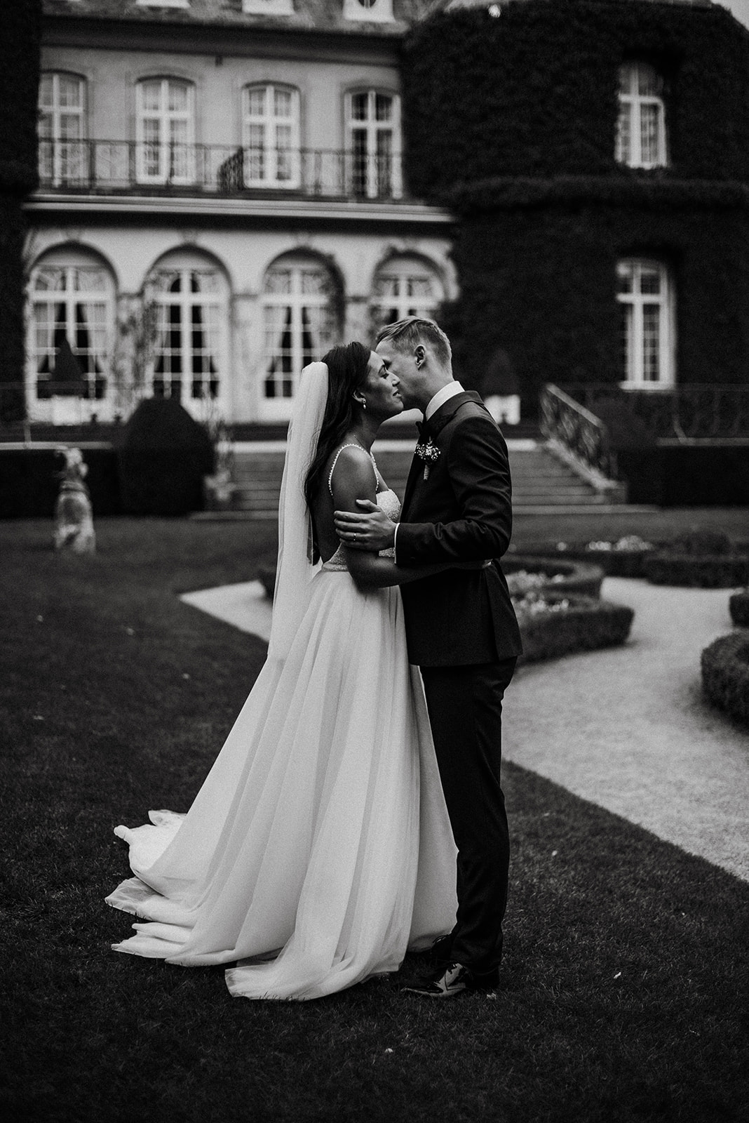 bridal kiss love weddingphotographer